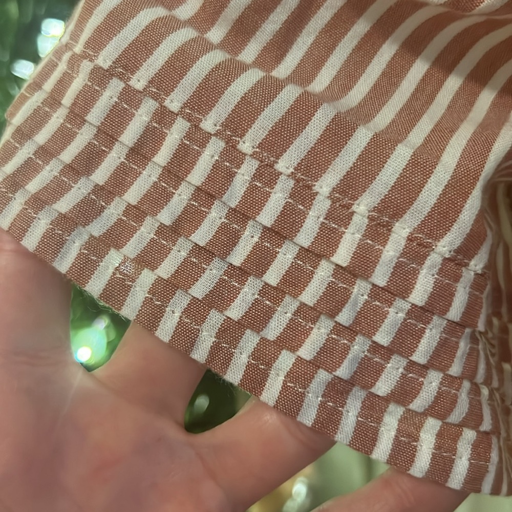 a.n.a. Light red & white striped shortsleeve flowy blouse women’s top Small - Picture 6 of 9